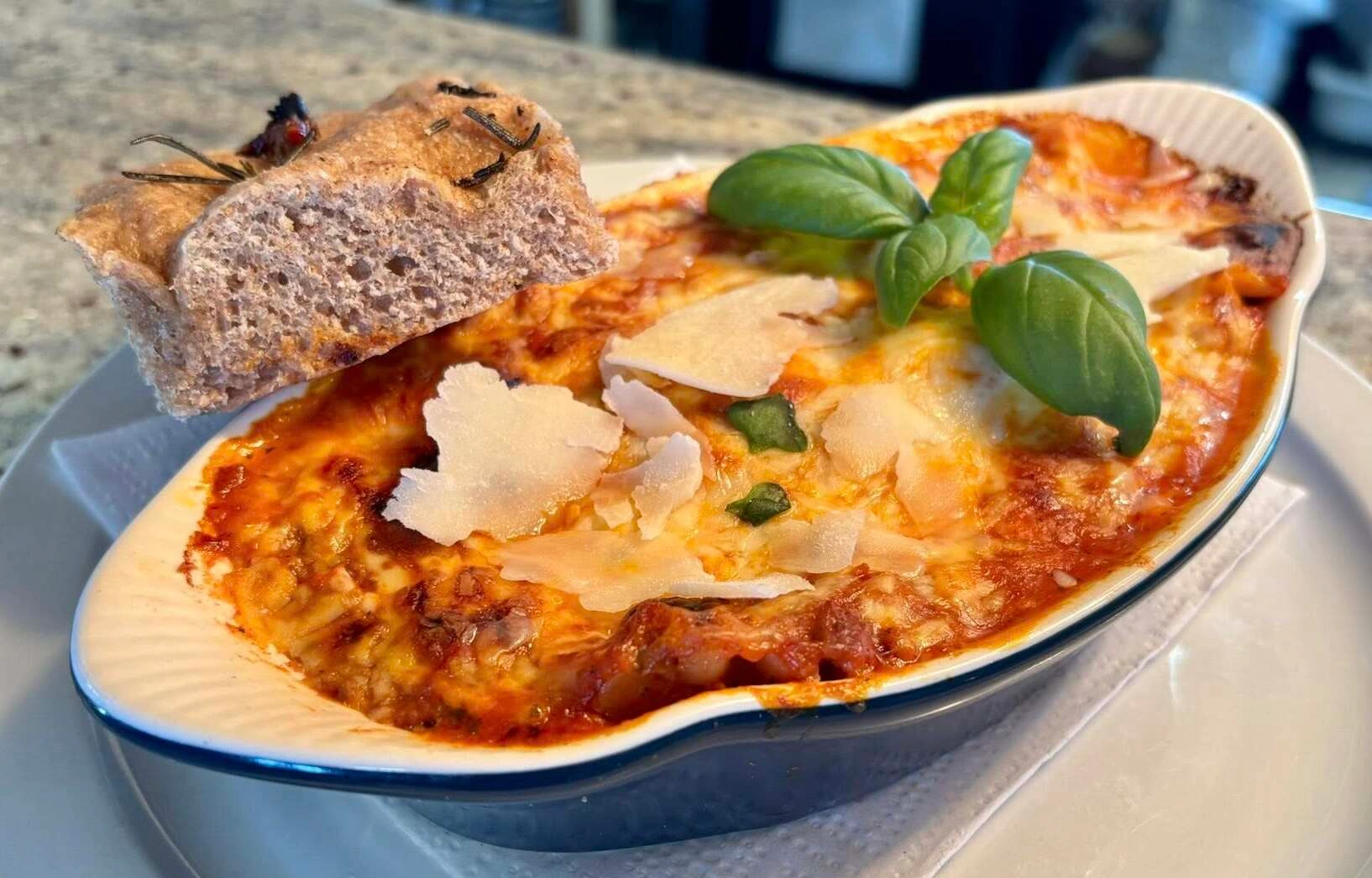 Best eggs and waffles restaurant in Airdrie, AB